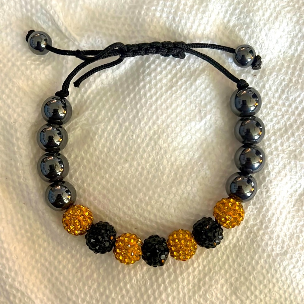 Adjustable bracelet